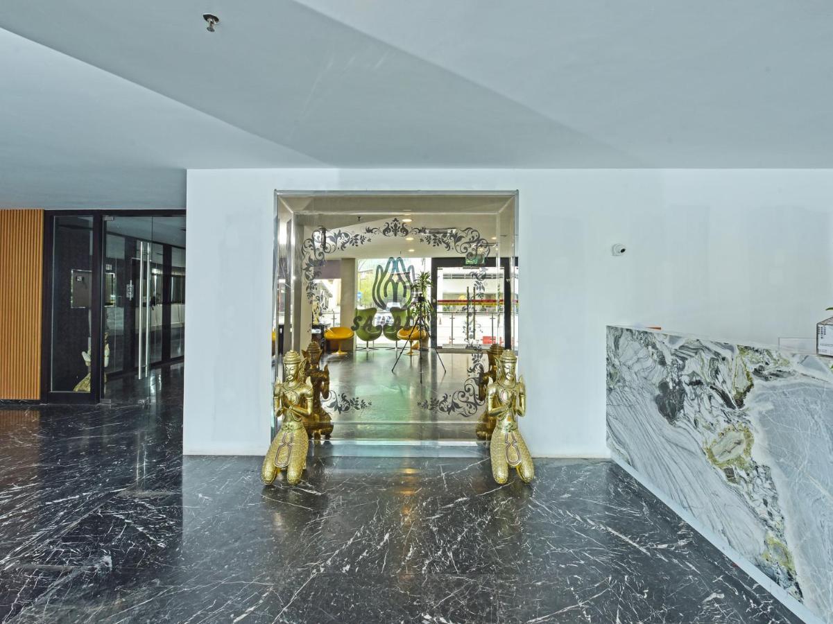 Capital O 90130 Sawadee Hotel Джохор-Бару Экстерьер фото